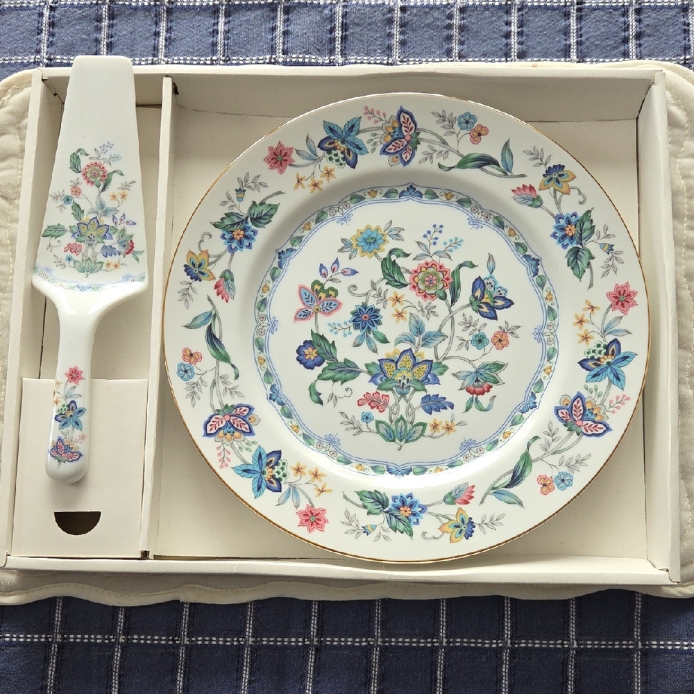 Andrea by Sadek Made In Japan Cake Plate & Server India Garden Pattern NWOT